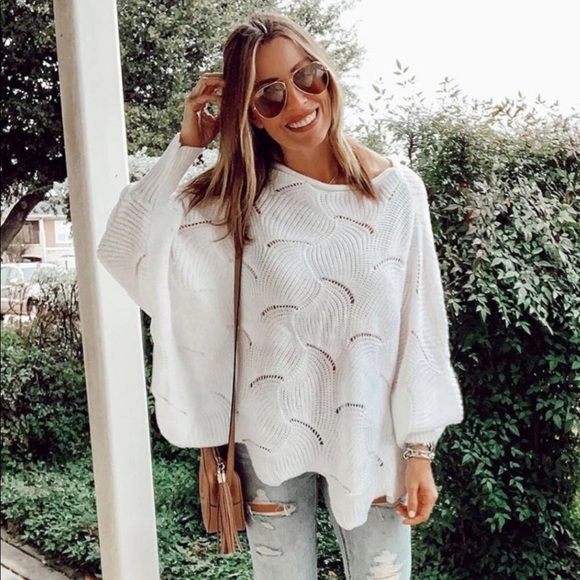 Sweaters - ❌SOLD OUT❌White lantern sleeve sweater